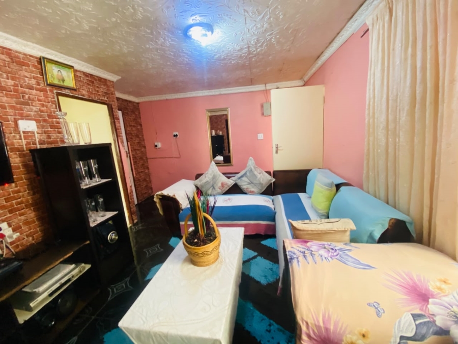 3 Bedroom Property for Sale in Harare Western Cape